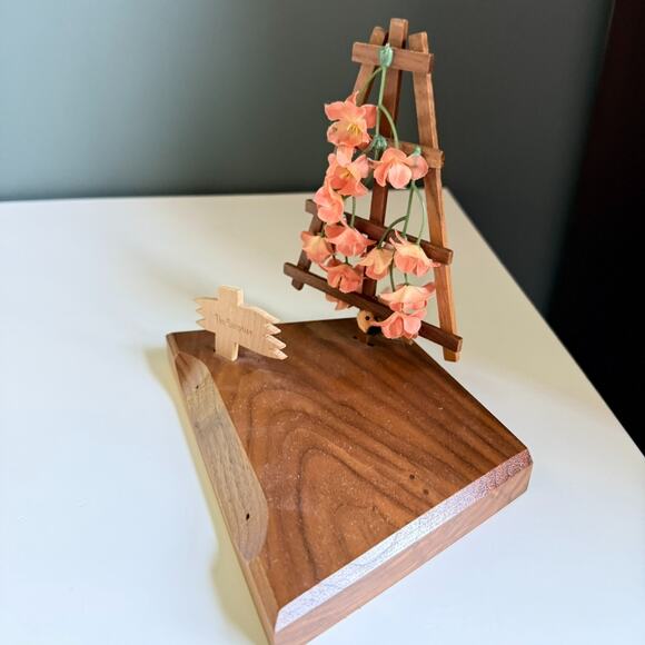 Hummel Goebel Collectors‎ Club Wood Display Stand "The Surprise" NO FIGURINE C1 - Picture 4 of 5